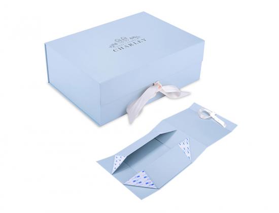 Ribbon Closure Gift Box